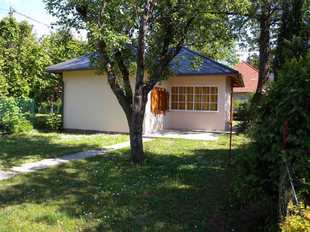 Holiday Home In Balatonfenyves 18357 Eksteriør bilde